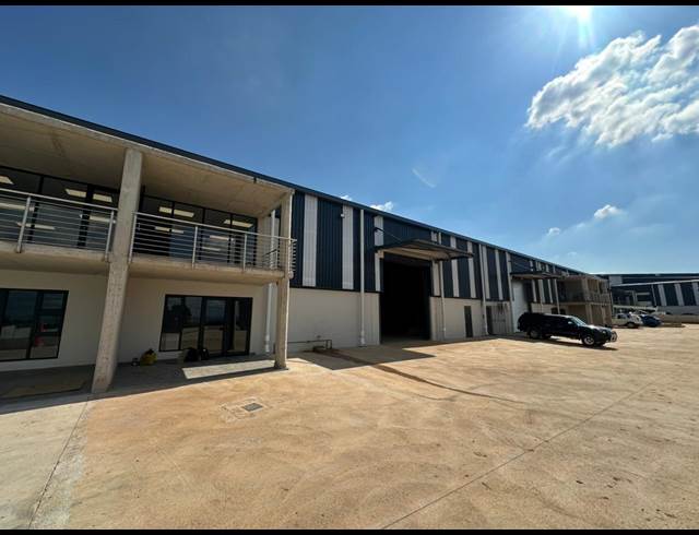 538M² WAREHOUSE TO LET IN LANSERIA
