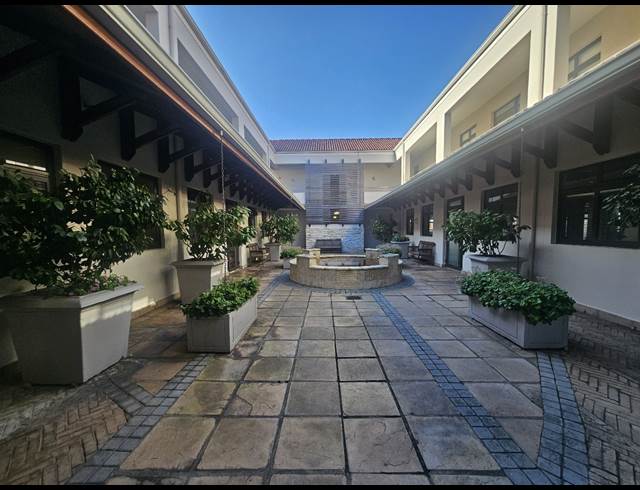 640M² OFFICE TO LET IN CENTURY CITY