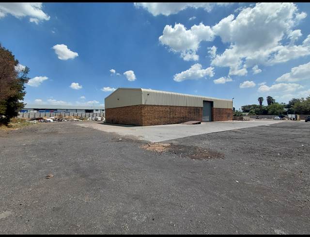 500M² WAREHOUSE TO LET IN POMONA