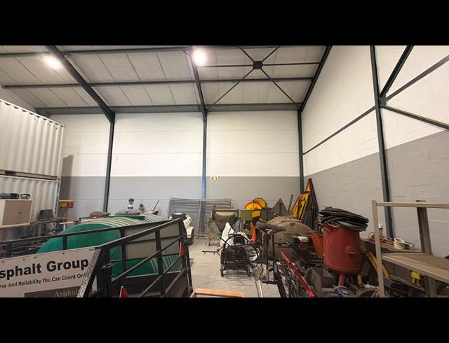 327.50M² WAREHOUSE TO LET IN STONEWOOD SECURITY ESTATE