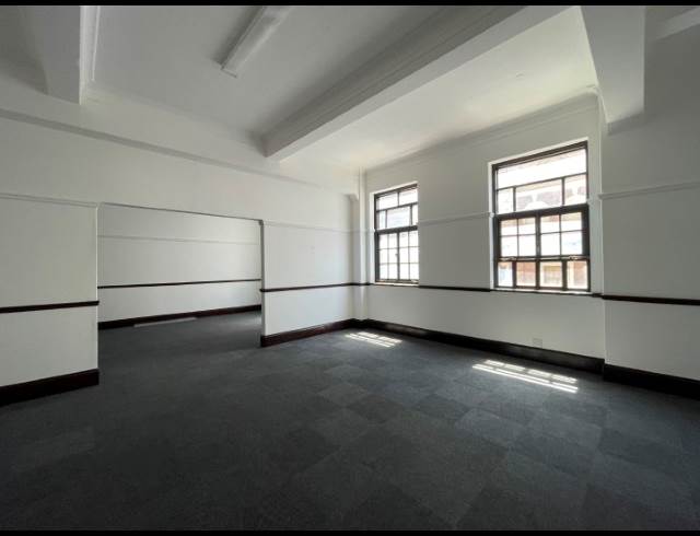 8,423M² BUILDING TO LET IN CAPE TOWN CITY CENTRE