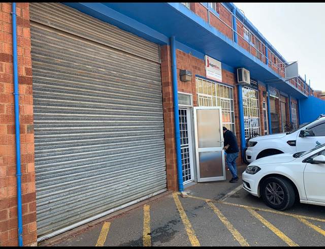 170M² WAREHOUSE TO LET IN GLEN ANIL