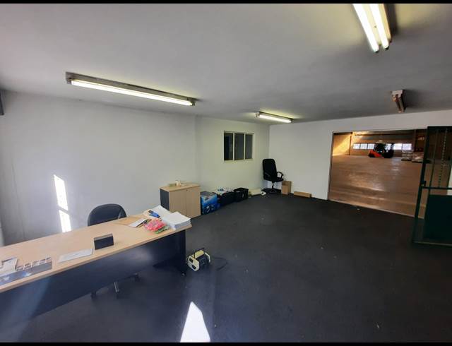 986M² WAREHOUSE TO LET IN ROBERTVILLE