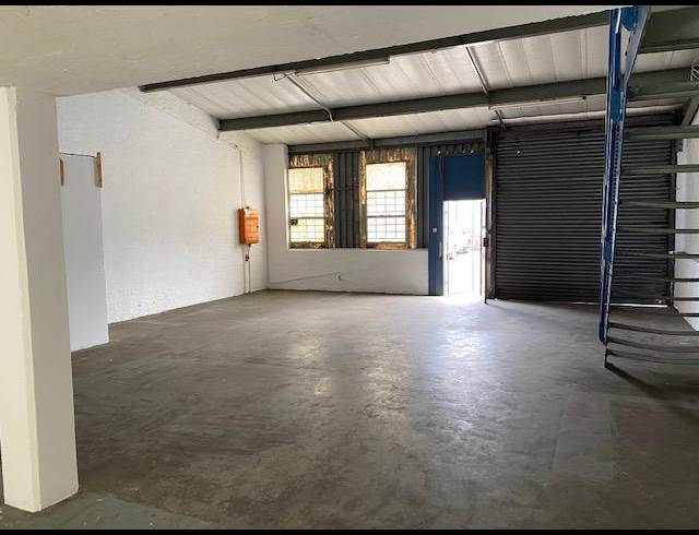 136M² WAREHOUSE TO LET IN SPRINGFIELD