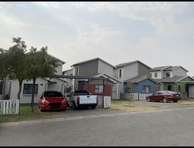 3 BEDROOM TOWNHOUSE RENTED IN NOORDWYK