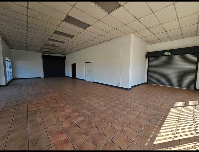 218M² SHOWROOM TO LET IN KYA SANDS