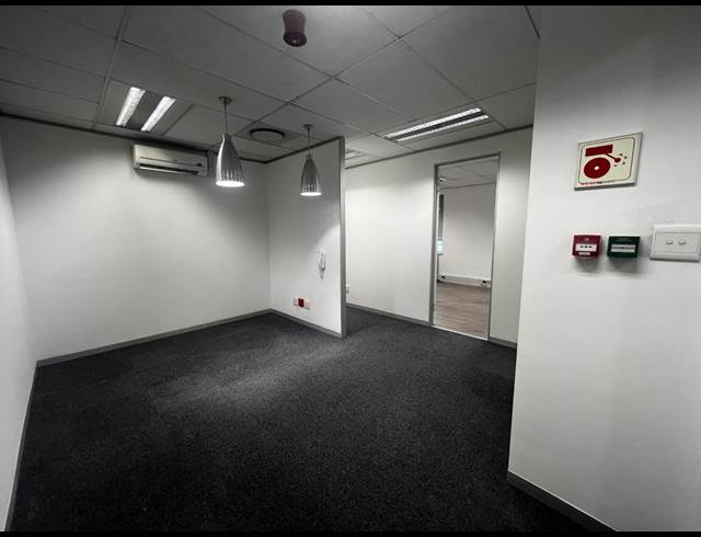 355M² OFFICE TO LET IN MOWBRAY