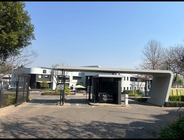 104M² OFFICE TO LET IN HYDE PARK