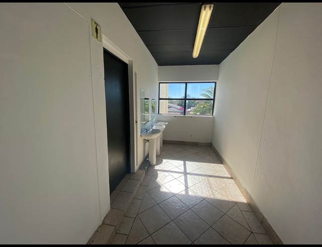 370M² RETAIL TO LET IN PARKLANDS