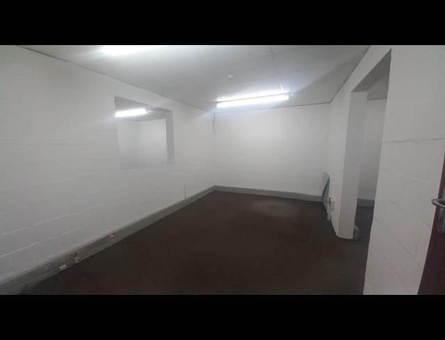 410.50M² WAREHOUSE TO LET IN EPPING INDUSTRIAL