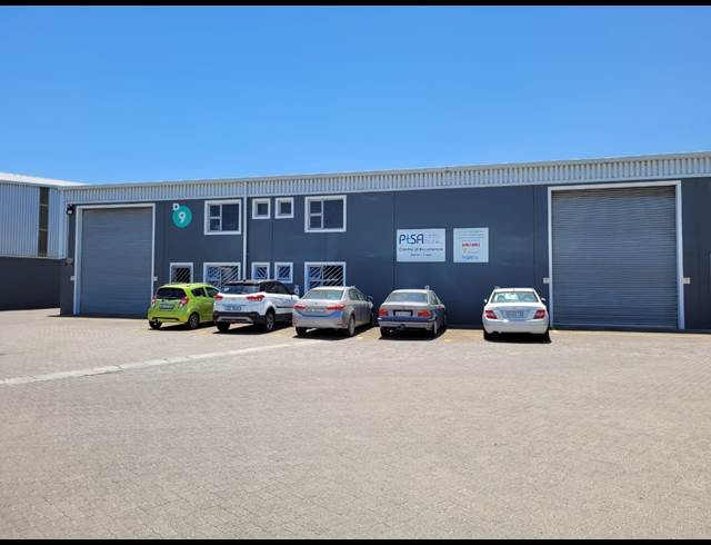 888M² WAREHOUSE TO LET IN BEACONVALE