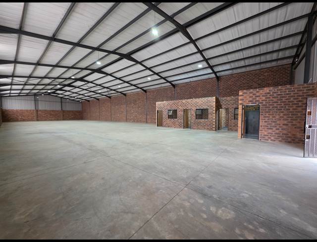 816M² WAREHOUSE TO LET IN AEROTON