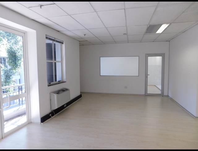 107M² OFFICE TO LET IN ILLOVO