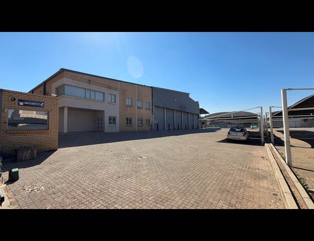1,710M² WAREHOUSE TO LET IN DRIEHOEK