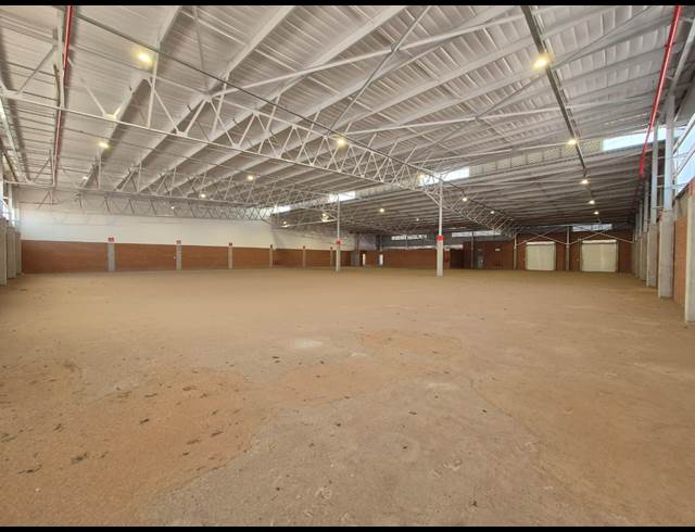1,992M² WAREHOUSE TO LET IN WITFONTEIN