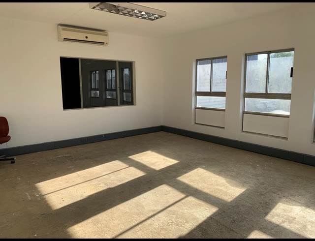 1,550M² WAREHOUSE TO LET IN SPARTAN