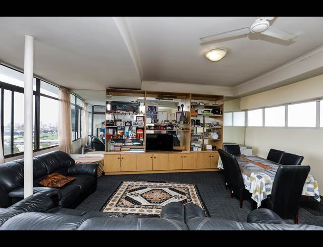 3 BEDROOM APARTMENT TO LET IN ESSENWOOD