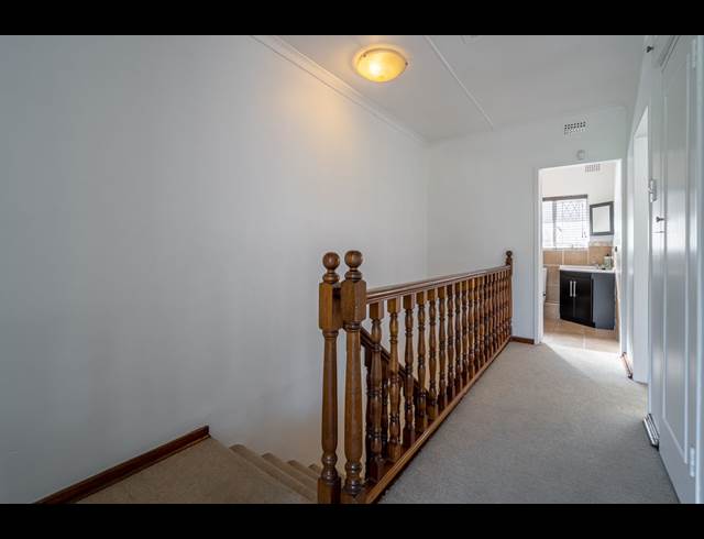 2 BEDROOM PROPERTY TO RENT IN HILLCREST CENTRAL