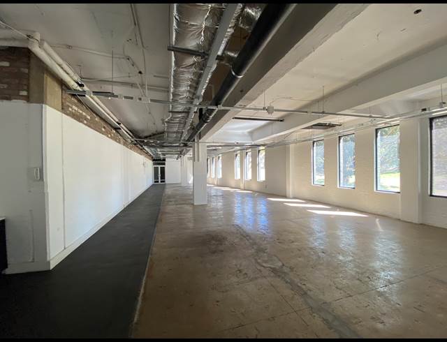 400M² OFFICE TO LET IN WOODSTOCK