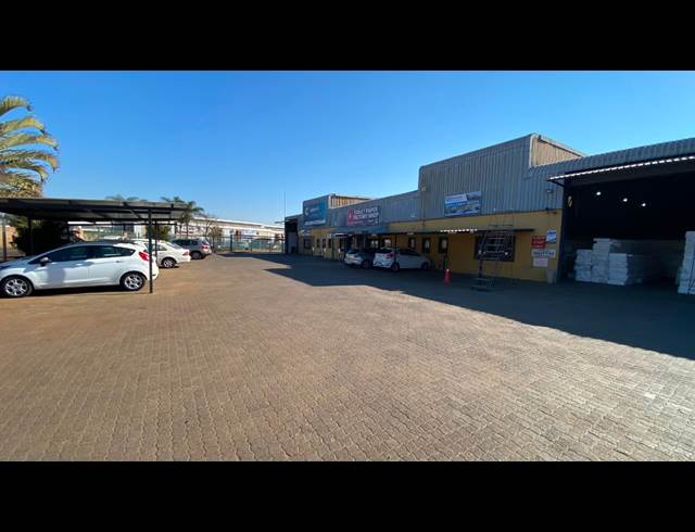 500M² WAREHOUSE TO LET IN HENNOPSPARK INDUSTRIAL