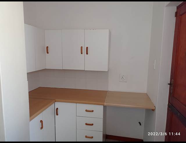 2 bed property to rent in SOMERSET PARK