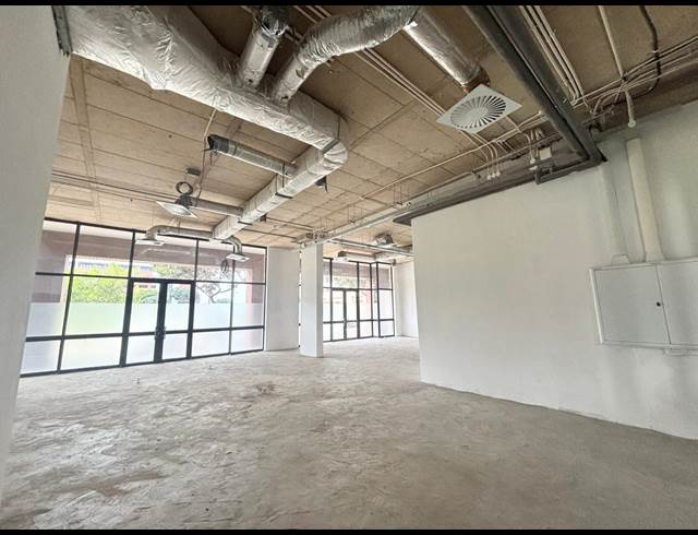 136M² OFFICE TO LET IN UMHLANGA RIDGE