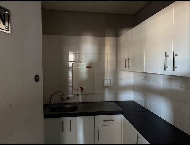 794M² OFFICE TO LET IN BELLVILLE CENTRAL