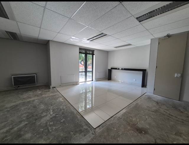 556M² OFFICE TO LET IN SANDTON CENTRAL
