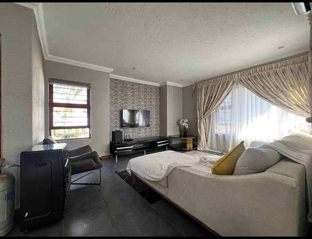 3 BEDROOM HOUSE RENTED IN NOORDWYK