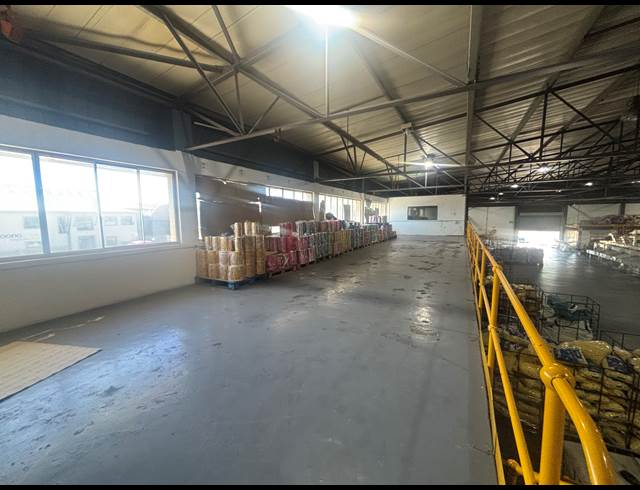 2,443M² WAREHOUSE TO LET IN EPPING INDUSTRIAL