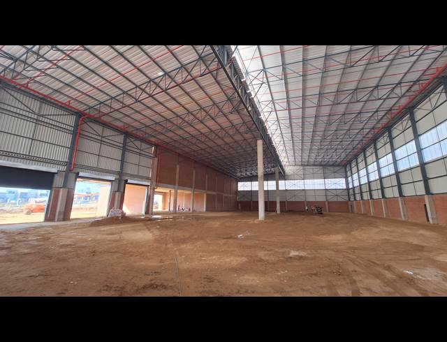4,292M² WAREHOUSE TO LET IN NORTH RIDING