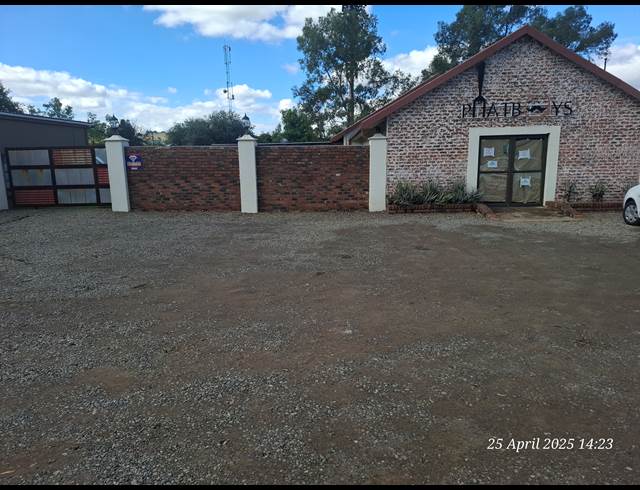 210M² BUILDING TO LET IN PIONEER PARK