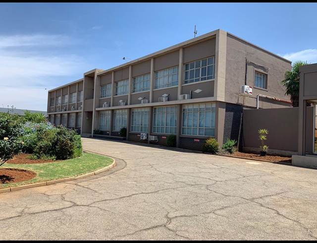 1,000M² OFFICE TO LET IN NEW ERA