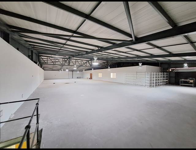 846M² WAREHOUSE TO LET IN NORTH RIDING