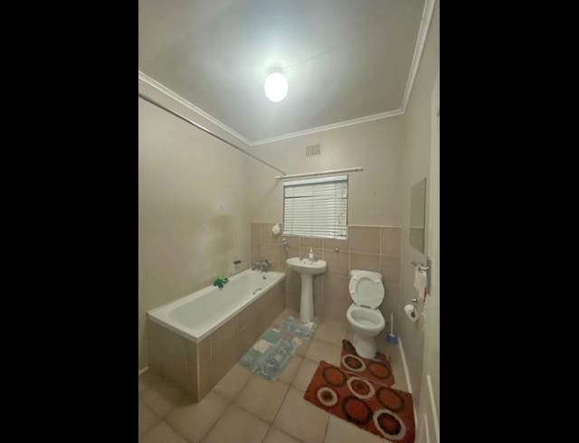 2 bed property to rent in LANGERUG