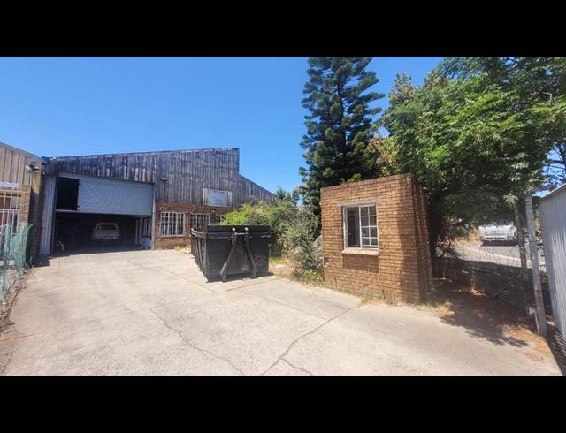 4,550M² WAREHOUSE TO LET IN ATLANTIS CENTRAL