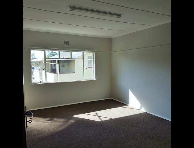 2 bed property to rent in WORCESTER CENTRAL