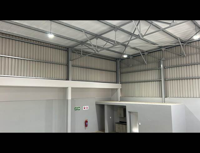 318M² WAREHOUSE TO LET IN RIVERSIDE PARK