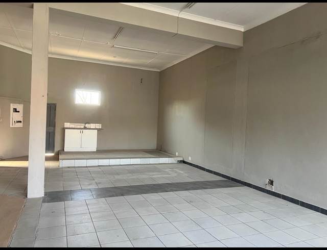 65M² BUSINESS TO LET IN VALHALLA