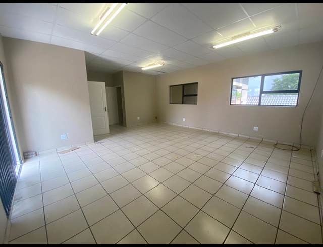 70M² OFFICE TO LET IN FRANSVILLE