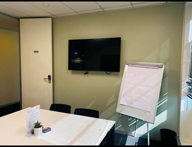 1M² SERVICED OFFICE TO LET IN PRETORIA CENTRAL