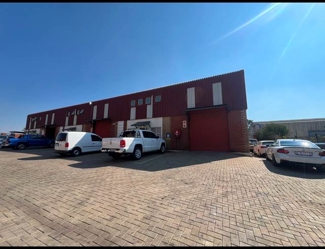 300M² WAREHOUSE TO LET IN SUNDERLAND RIDGE