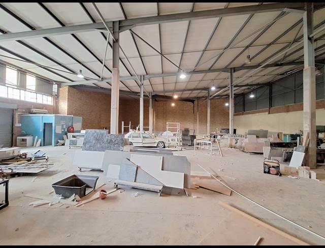 960M² FACTORY TO LET IN KYA SANDS