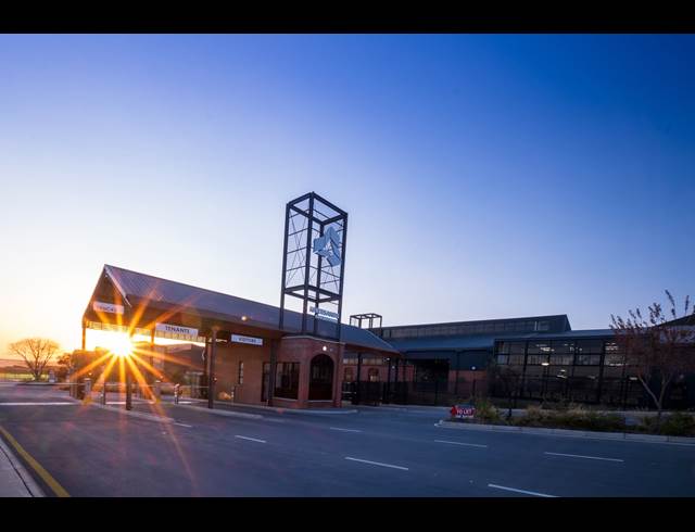 382.80M² WAREHOUSE TO LET IN RIVERSANDS