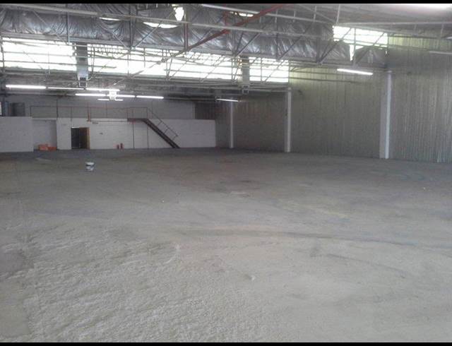 3,300M² FACTORY TO LET IN LANSDOWNE