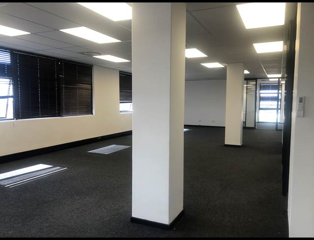 298M² OFFICE TO LET IN SANDHURST
