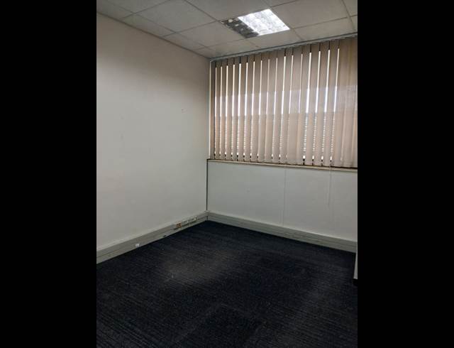 200M² OFFICE TO LET IN WESTVILLE
