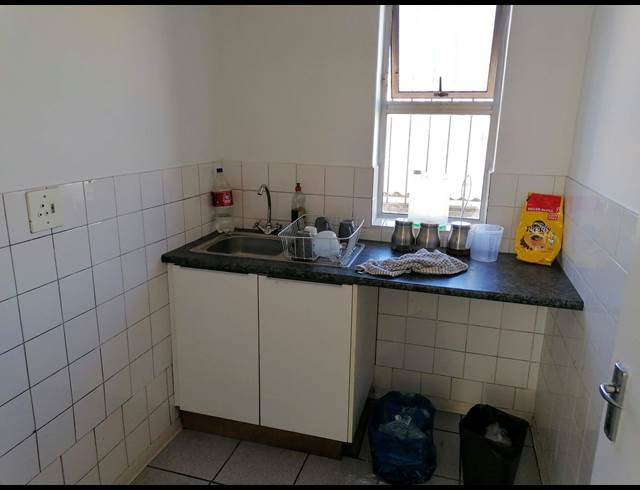 405M² SHOWROOM TO LET IN PAROW EAST