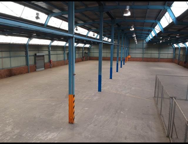 3,006M² WAREHOUSE TO LET IN SUNNYROCK