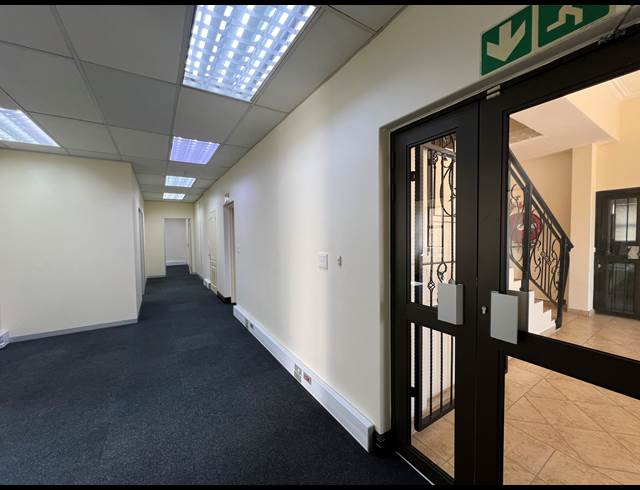 125M² OFFICE TO LET IN HIGHVELD